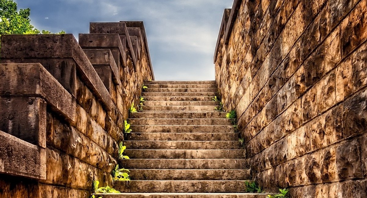 stairs-3614468_1920